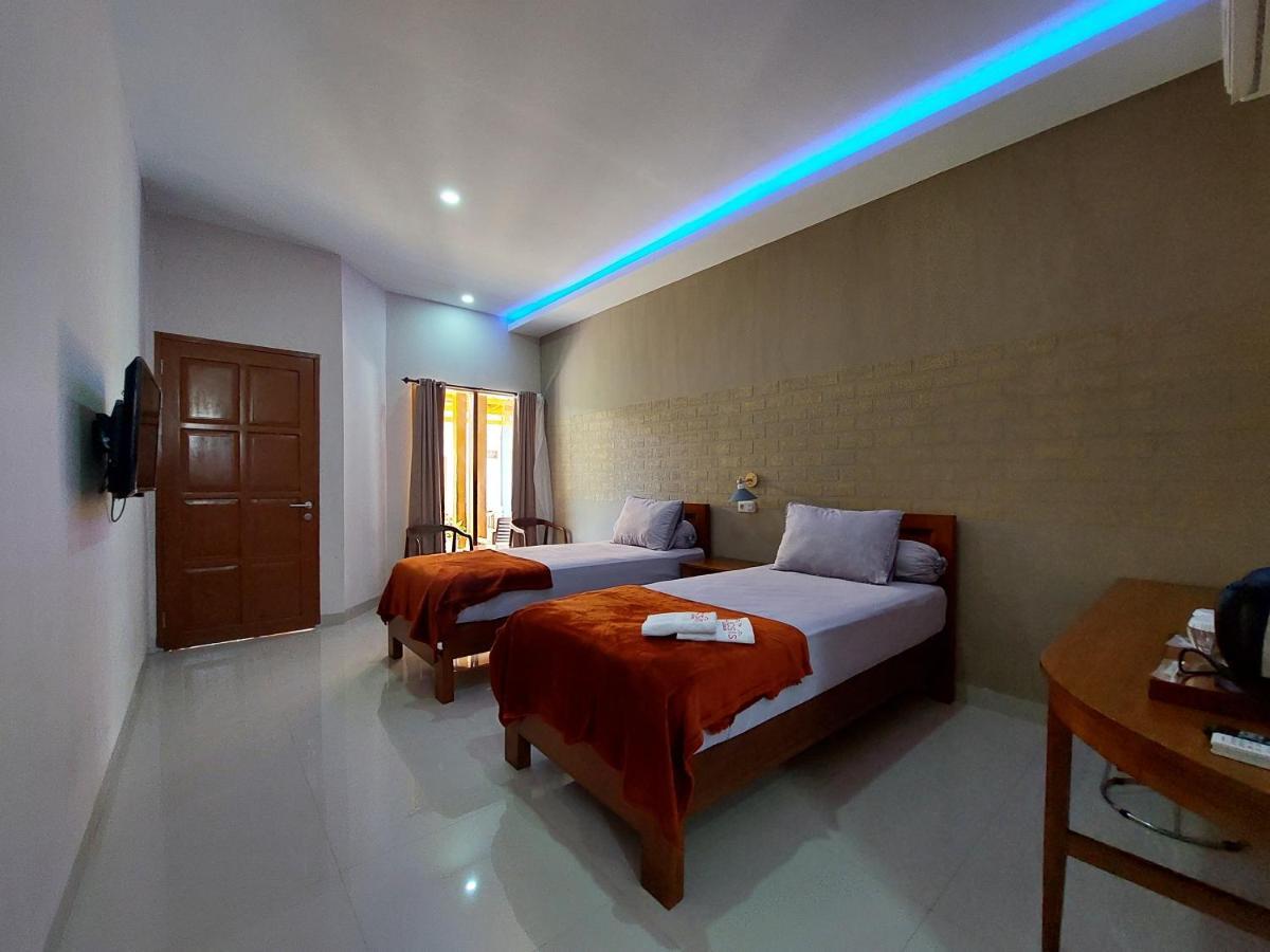 Oasis Hotel Ampana エクステリア 写真