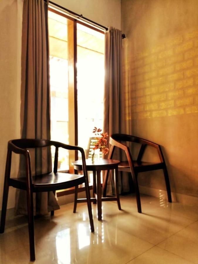 Oasis Hotel Ampana エクステリア 写真