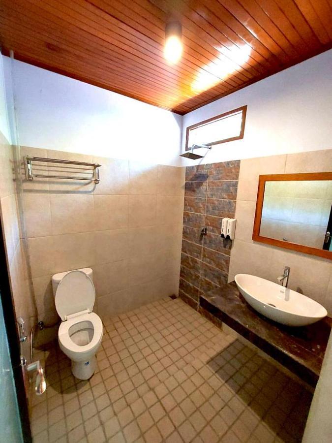 Oasis Hotel Ampana エクステリア 写真